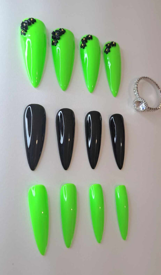 Press-On Nails | OVNI | Fait Main en France