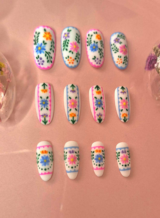 Press-On Nails | Flower Power | Fait Main en France