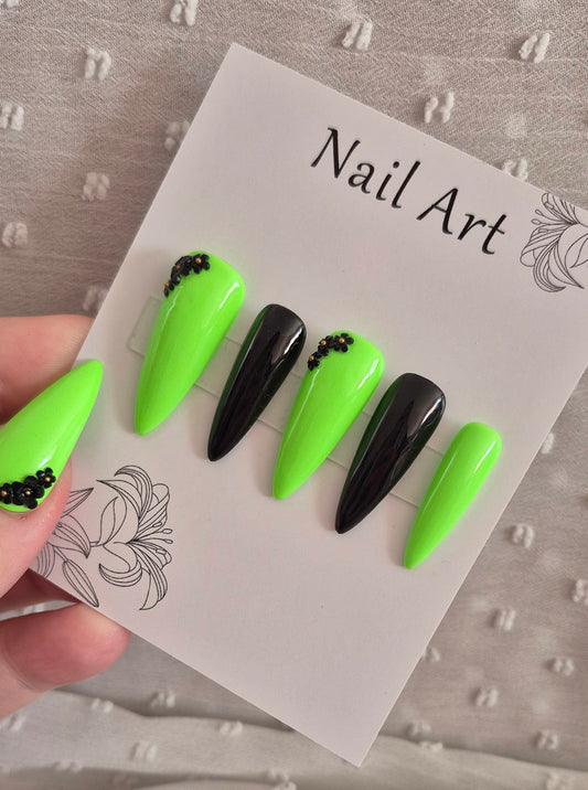 Press-On Nails | OVNI | Fait Main en France