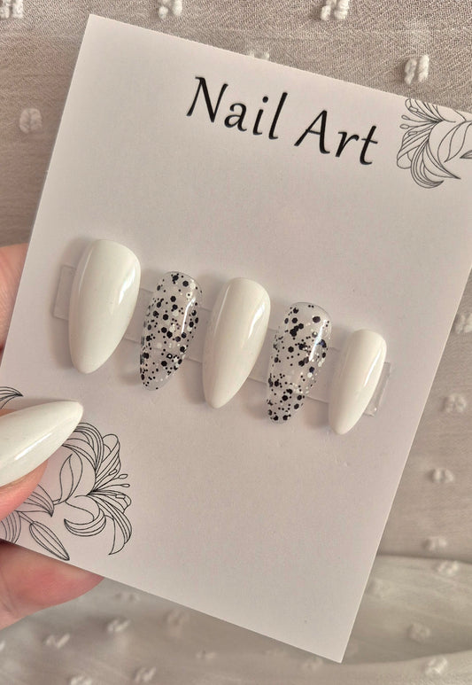 Press-On Nails | Dalmatien | Fait Main en France