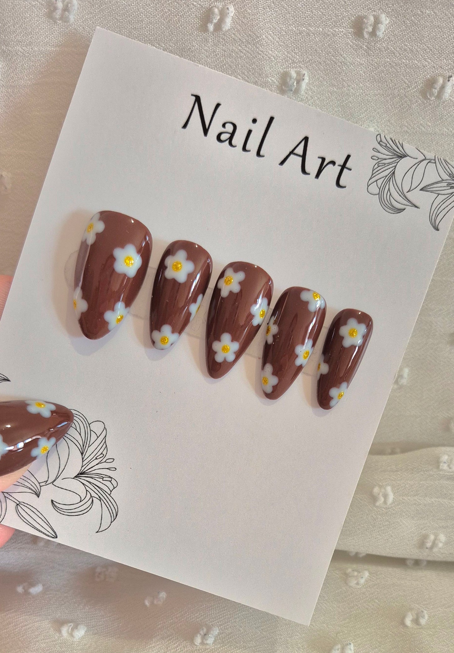 Press-On Nails | Cocoa Daisy | Fait Main en France